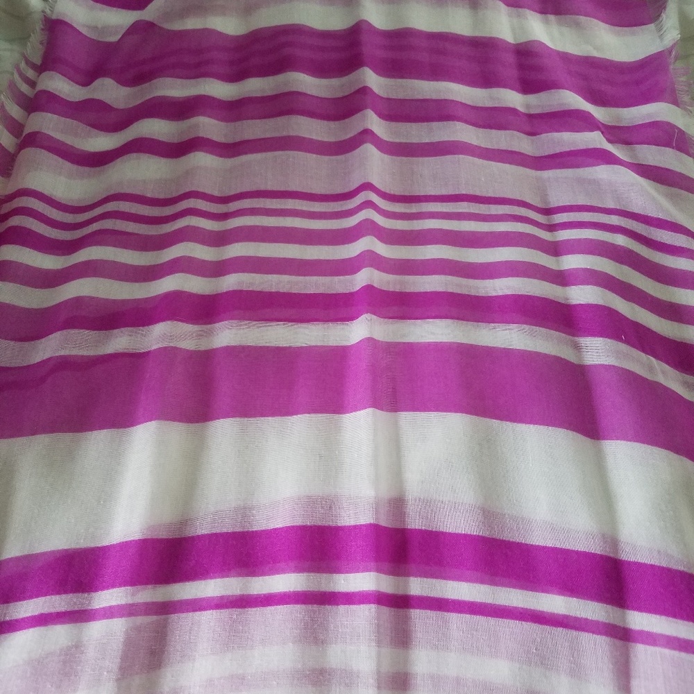 Apt9 scarf